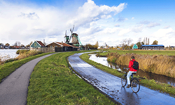 cycling-in-the-netherlands-zaanse-schans-windmills