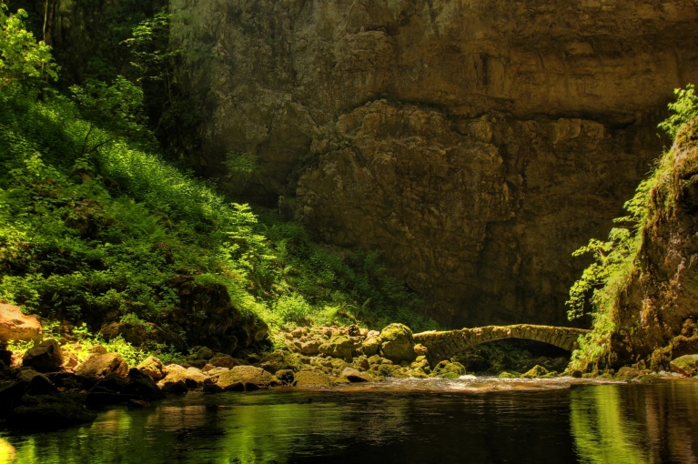 Cueva en el parque Rakov Skocjan