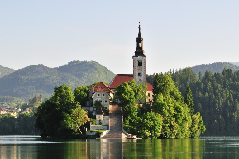 Igreja na ilha do Lago Bled
