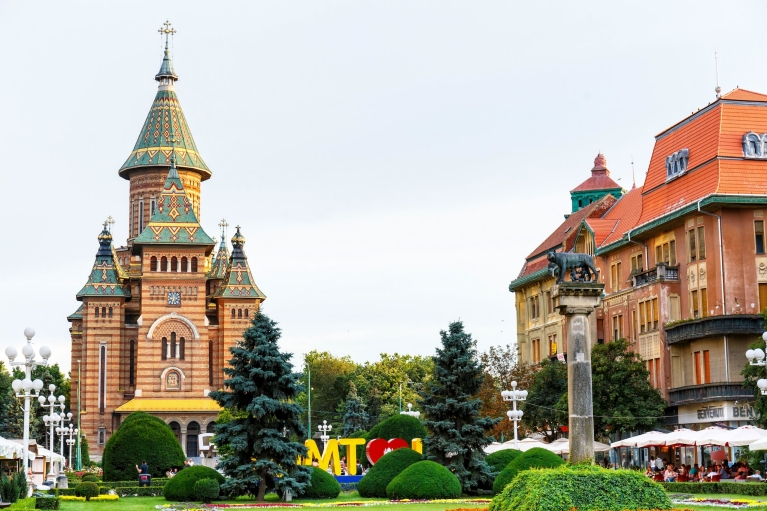 Vista de Timișoara e da Catedral Ortodoxa