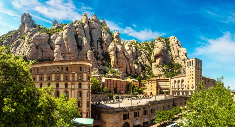 Cidade da montanha de Montserrat
