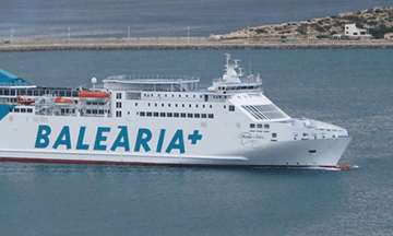 balearia-boat-in-harbour